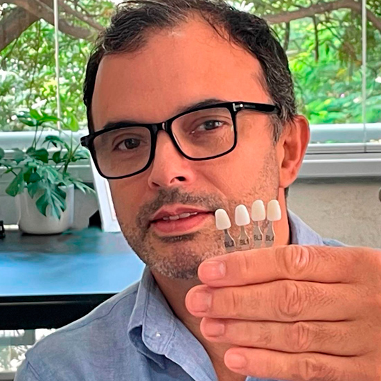 Foto Prótese Dentária - Dr. Alexandre Esteves